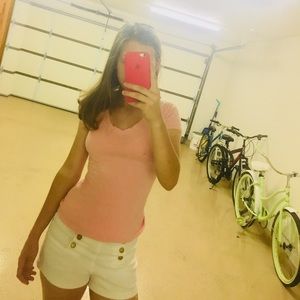 Fitted T-shirt with scoop neck